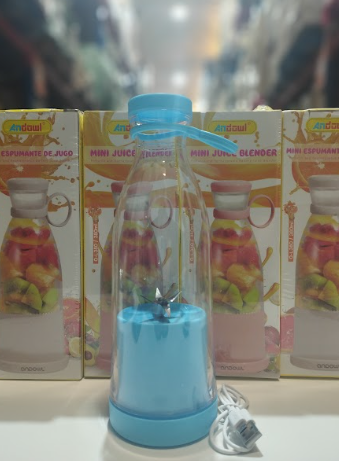 Mini portable blender in aqua green